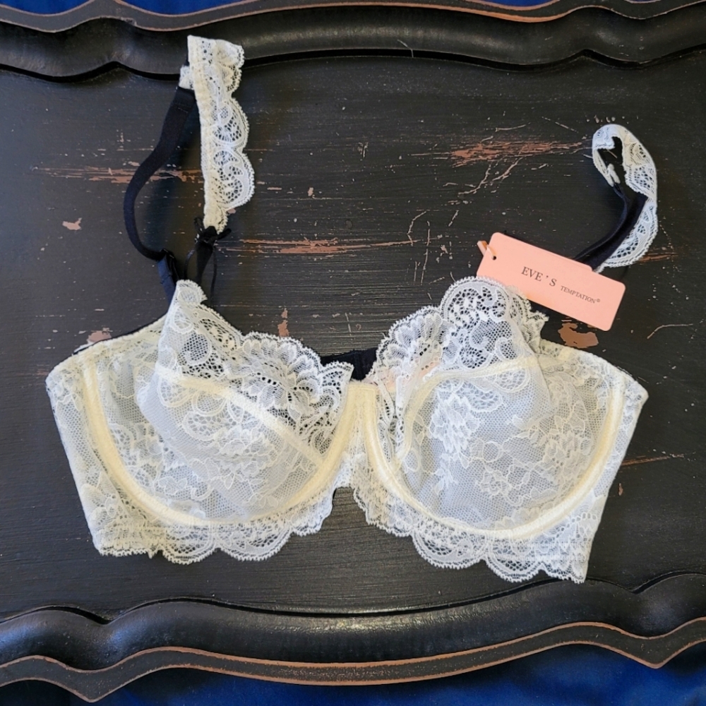 Eve's Temptation Sz 36C